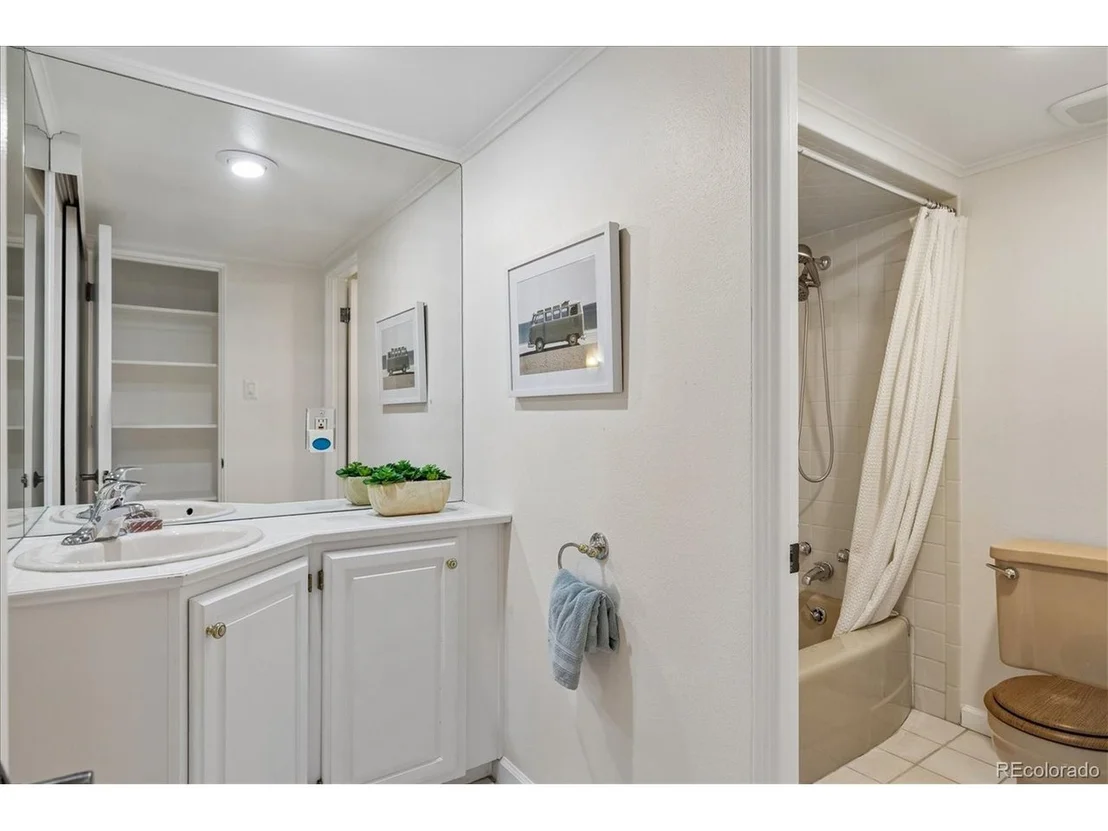 Photo of 4070 Field Dr