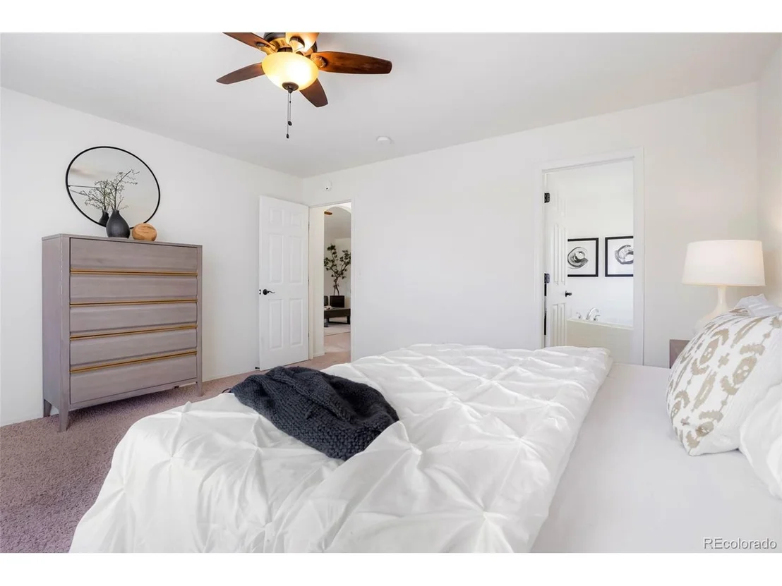 Photo of 1728 Dyer Loop