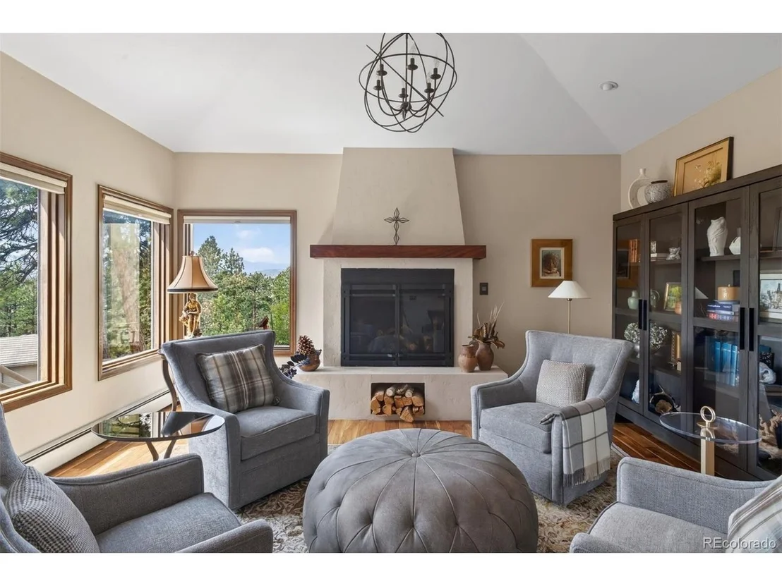 Photo of 1674 Tamarac Dr