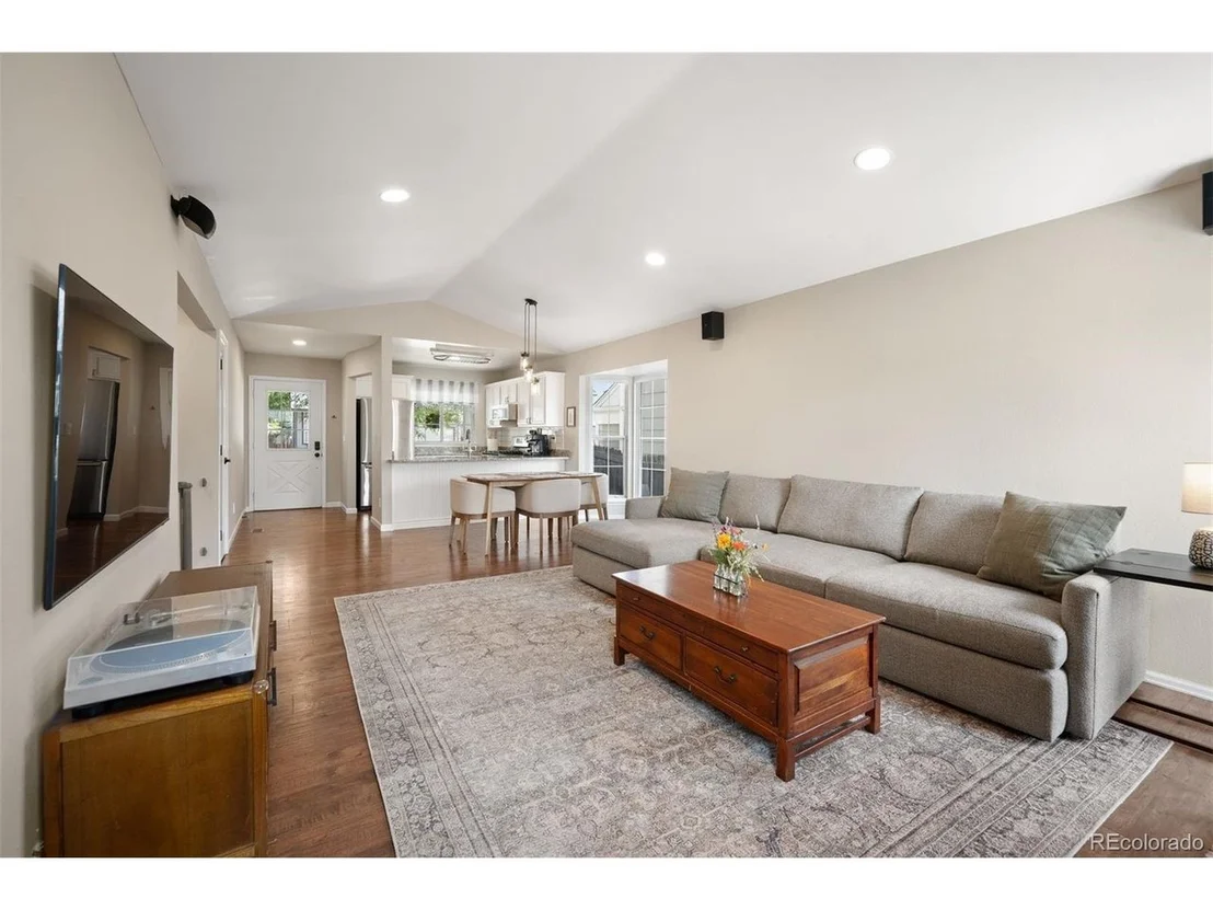 Photo of 1010 Mercury Dr