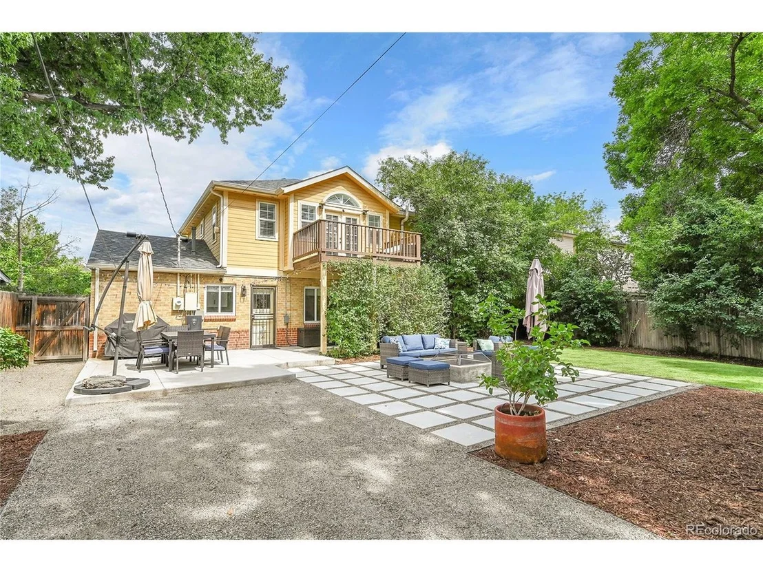 Photo of 845 Jasmine St