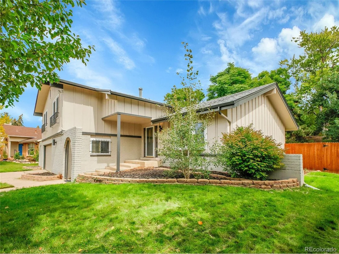 Photo of 4046 S Reading Way