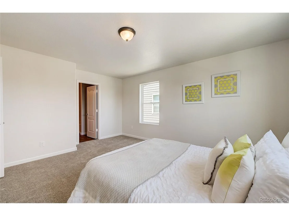 Photo of 9565 Dexter Ln