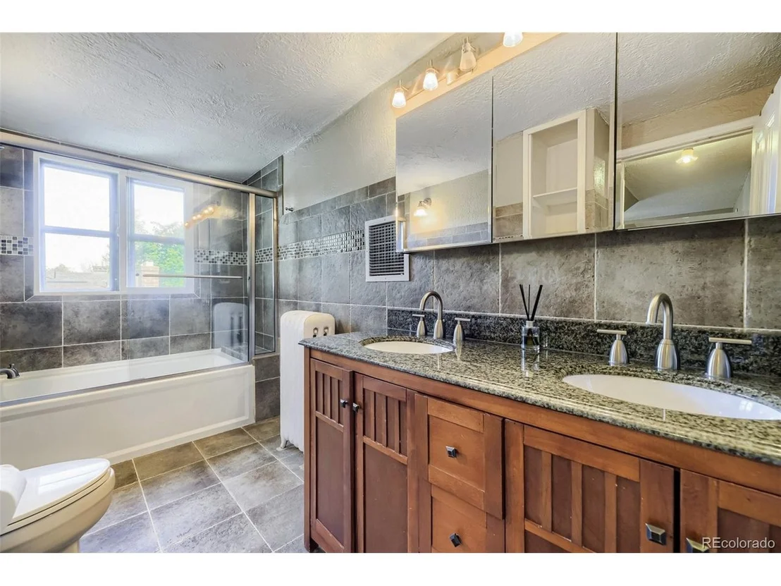 Photo of 428 Colorado Blvd