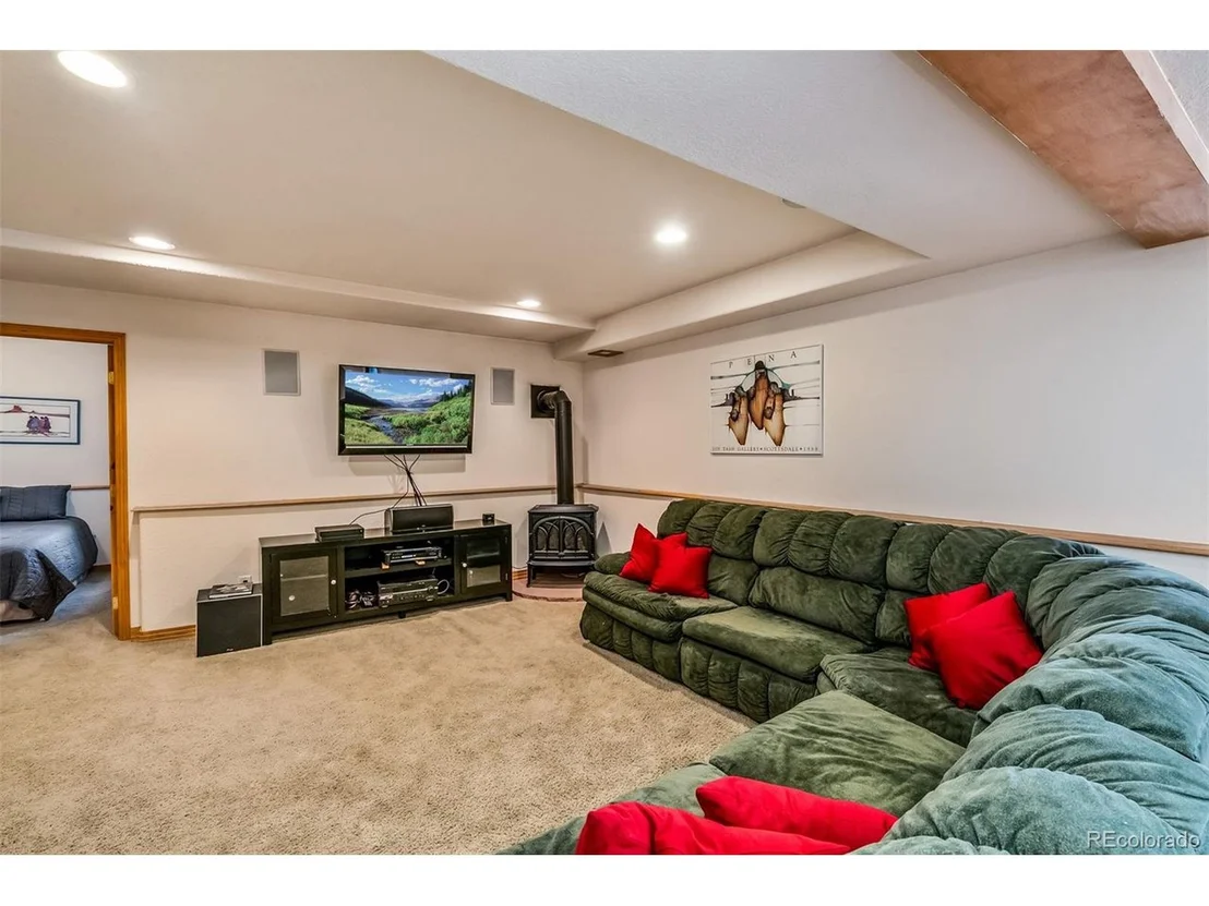 Photo of 1528 Legend Lake Cir