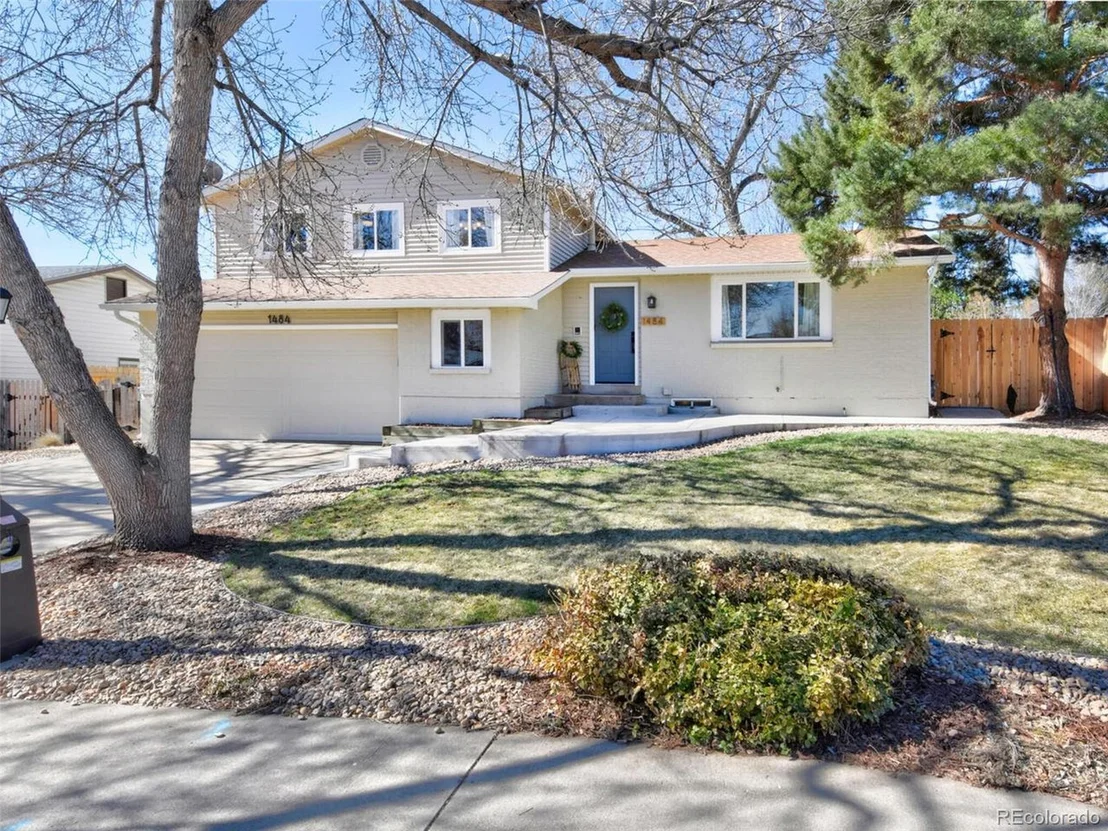 Photo of 1484 Mayfield Cir