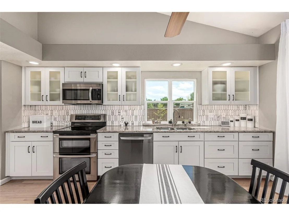 Photo of 392 Driftwood Cir