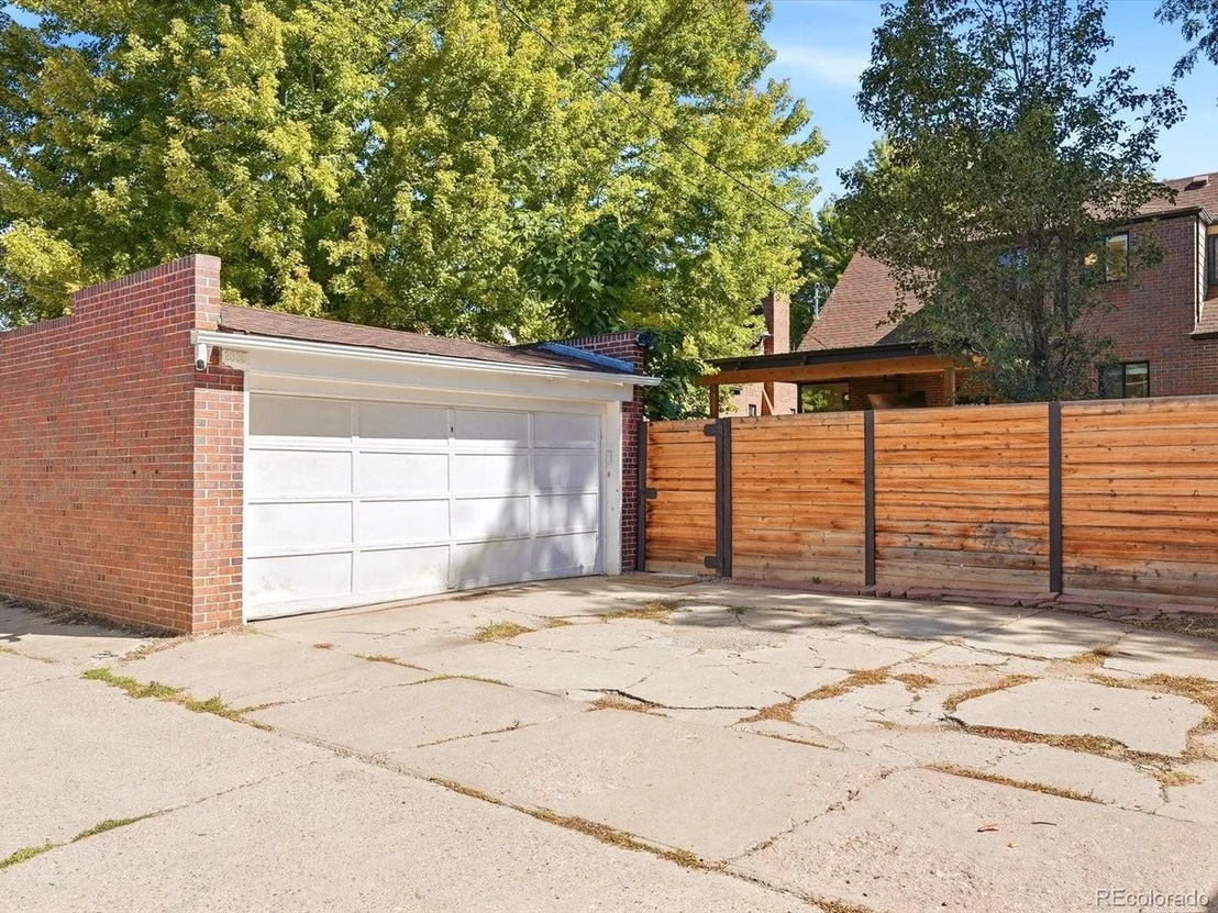 Photo of 2335 Kearney St