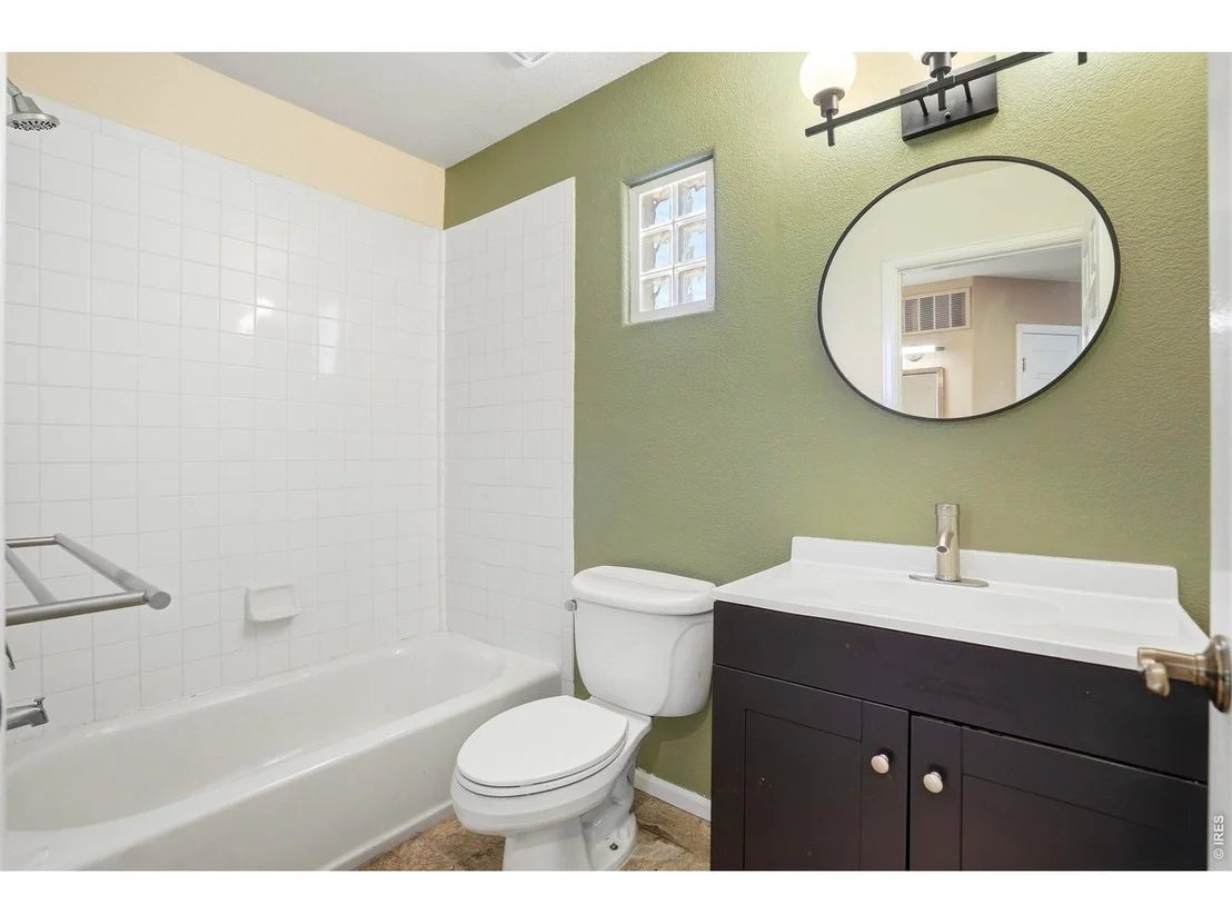 Photo of 212 Elk Pl