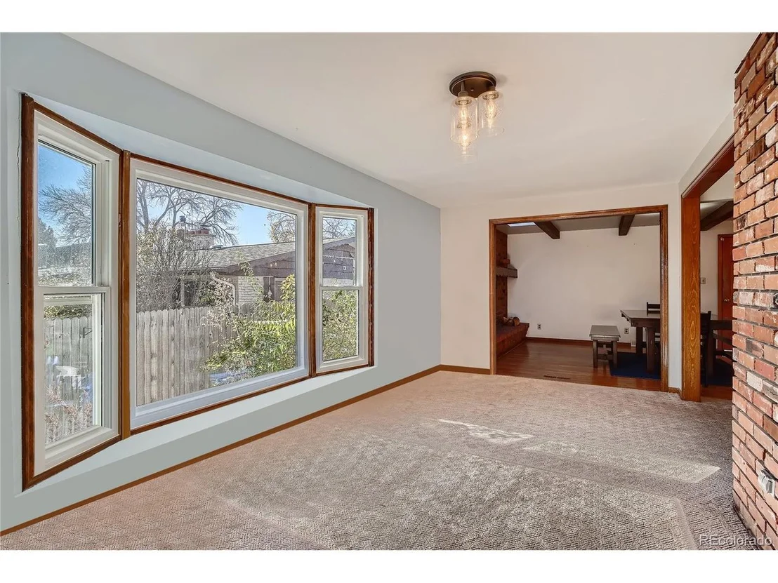 Photo of 6988 Carr Ct