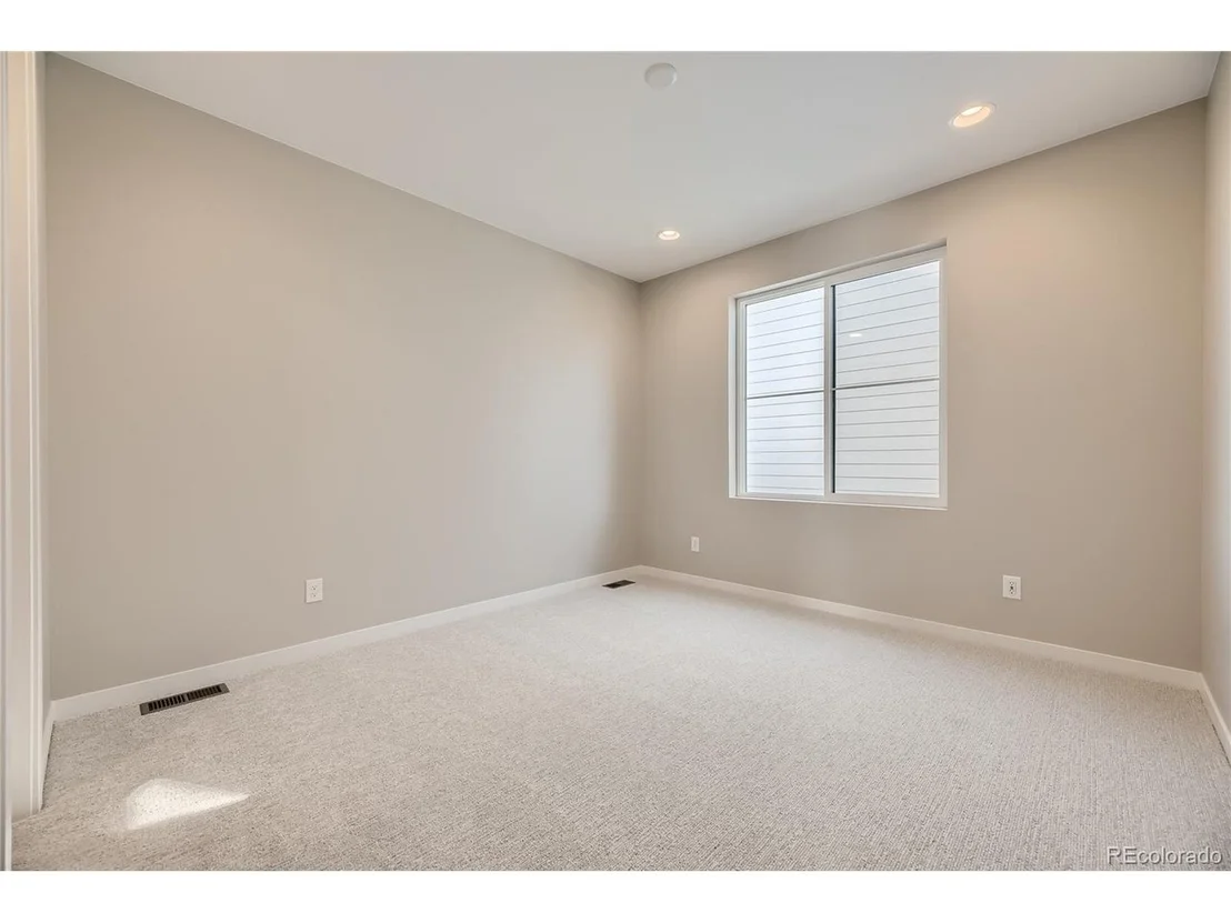 Photo of 9088 Star Fall Cir