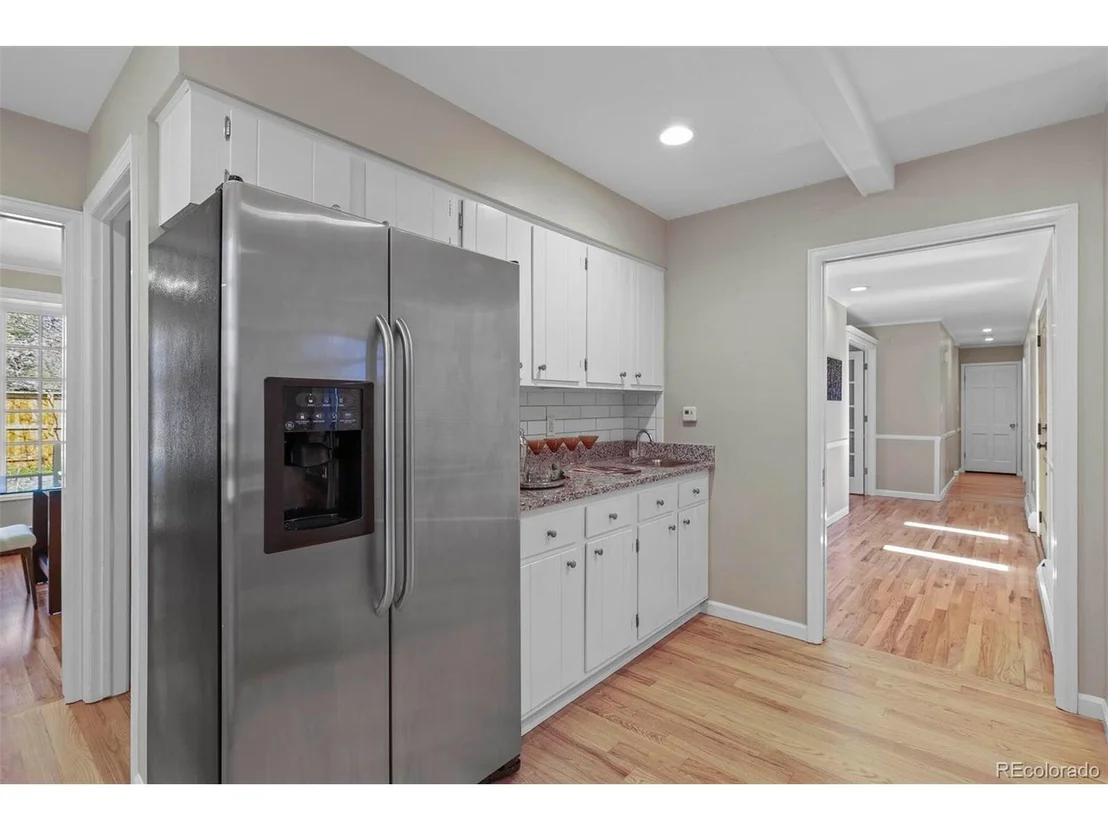 Photo of 255 Mohawk Dr
