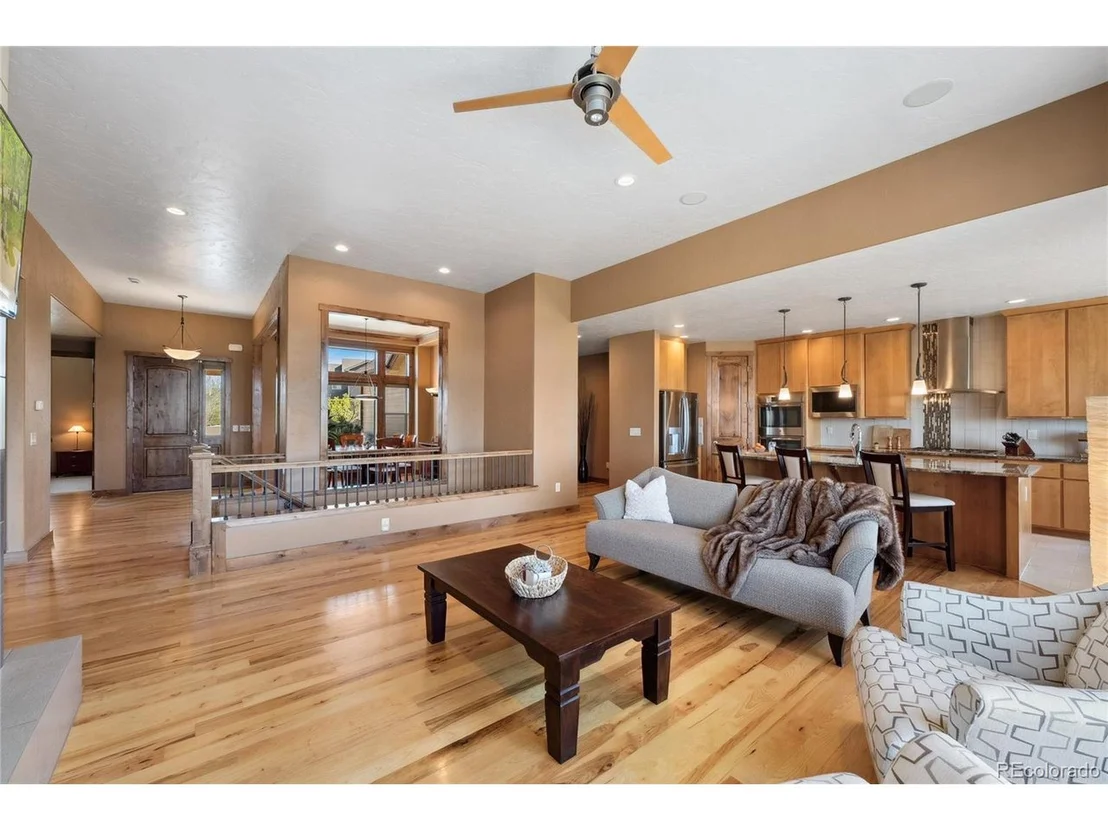 Photo of 5239 Hialeah Dr
