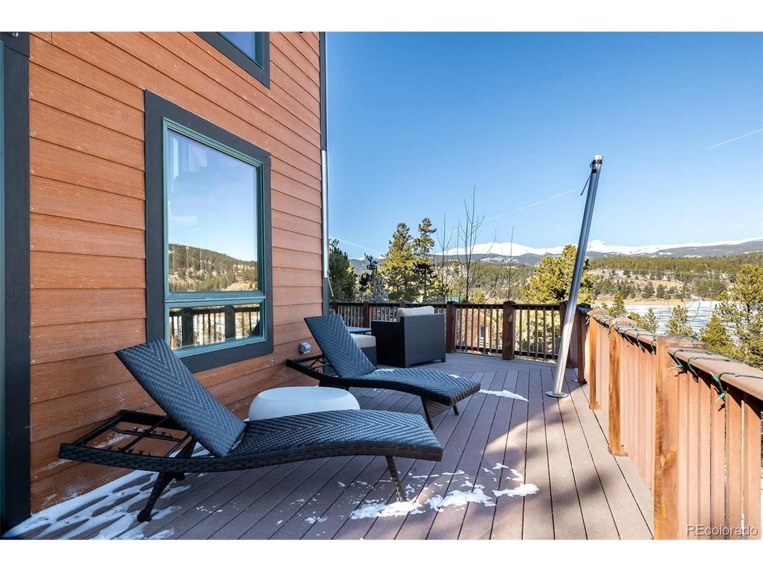 Photo of 275 Alpine Dr