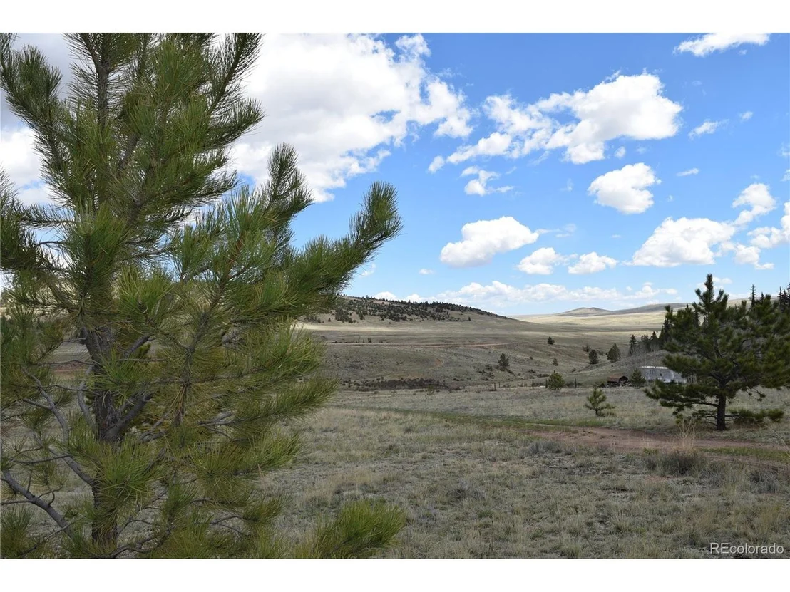 Photo of 550 Aspen Trl