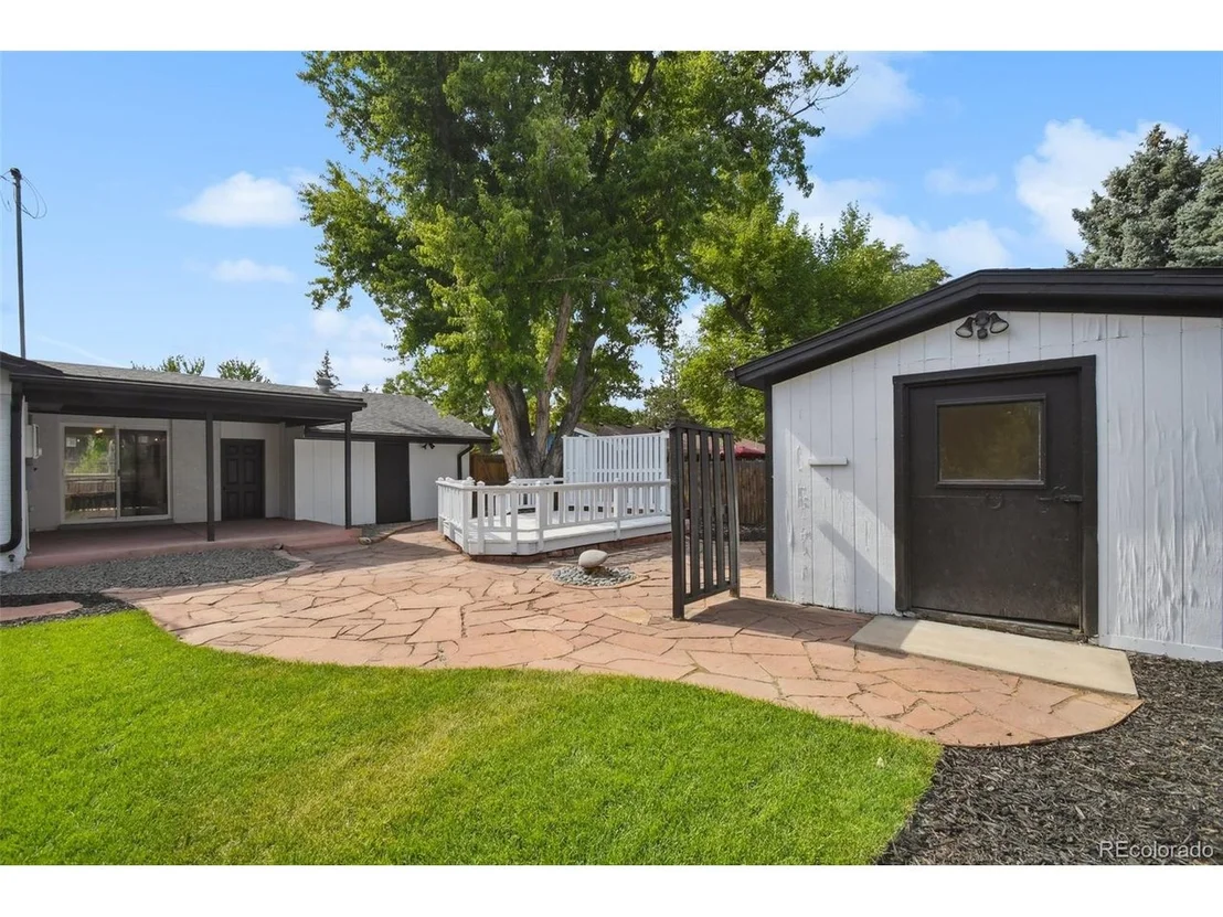 Photo of 605 W Easter Pl