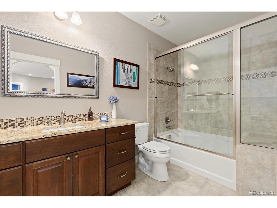 Photo of 1395 Gore Cir