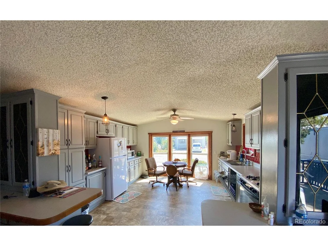 Photo of 921 Maple Dr