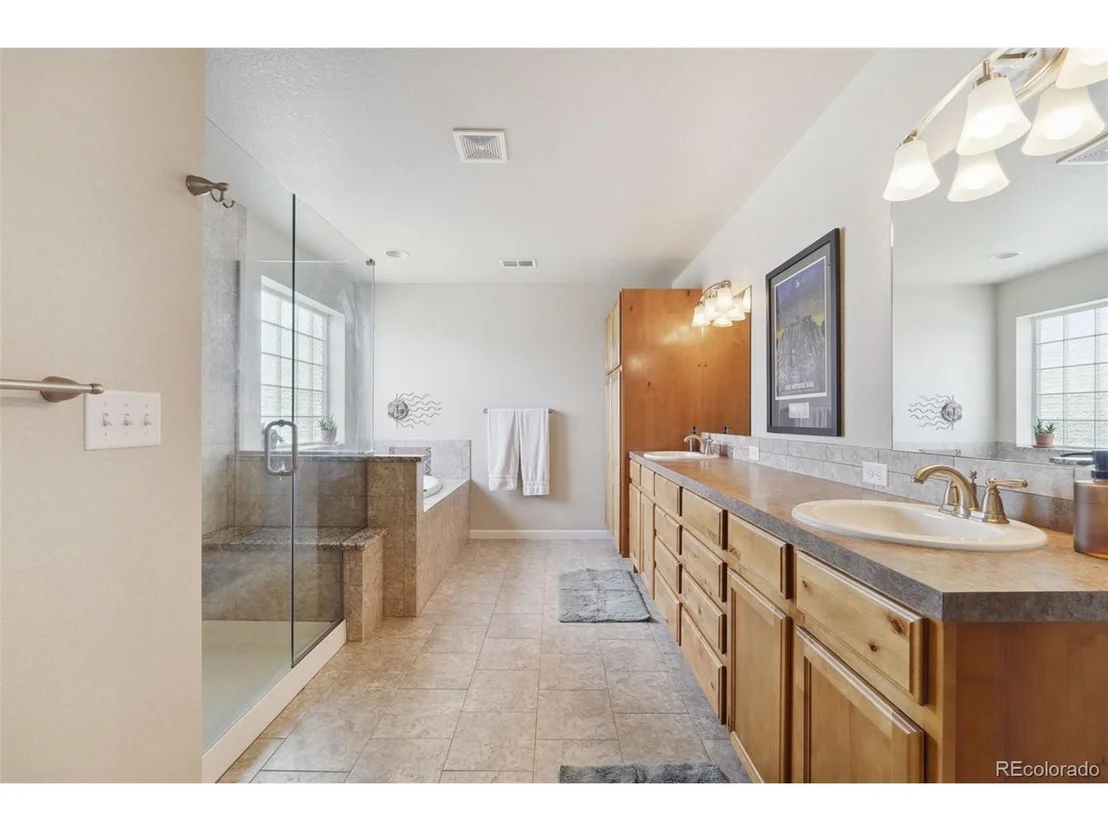 Photo of 1109 Crescent Dr