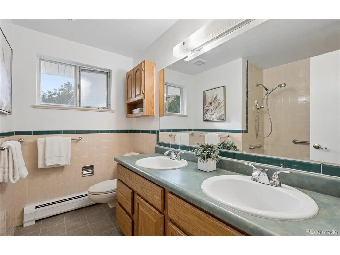 Photo of 2895 Garden Rd
