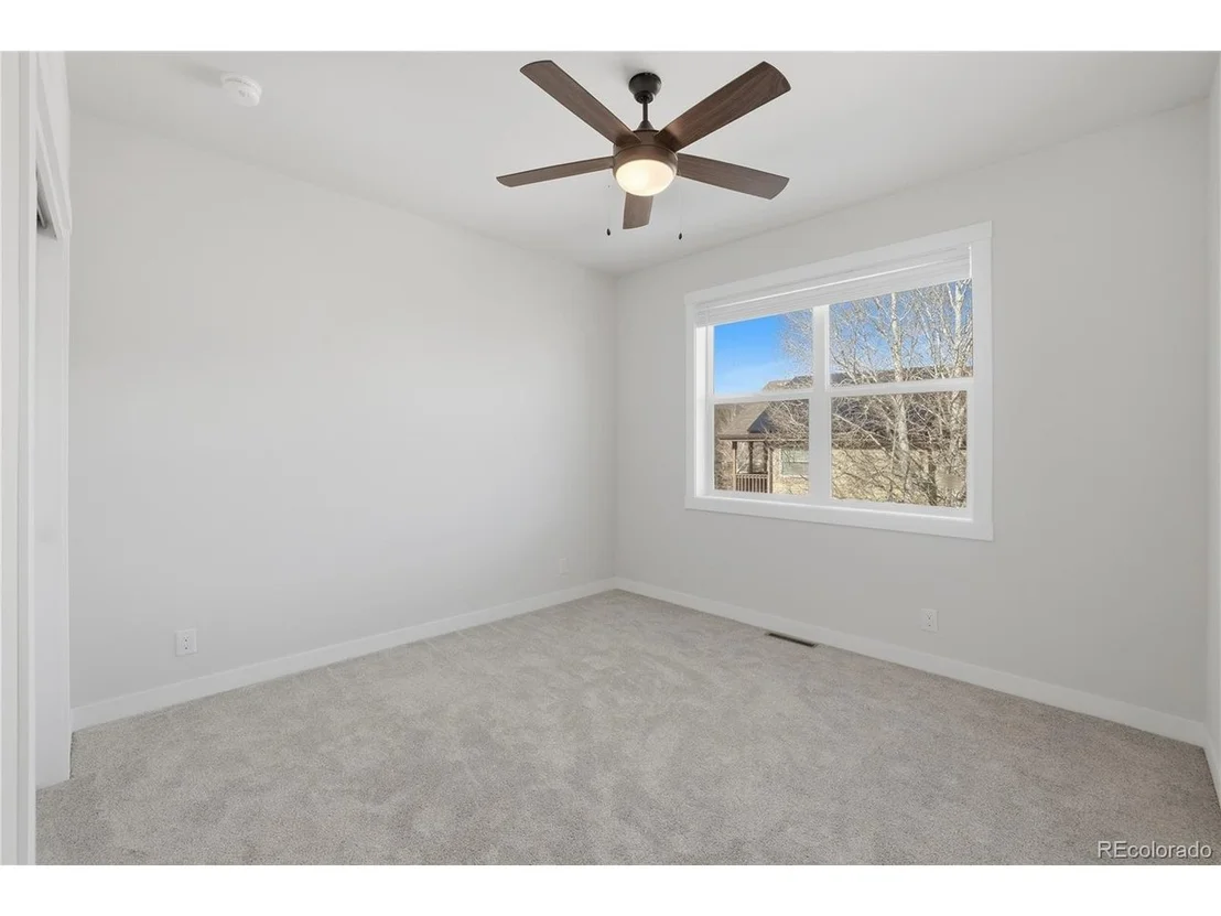 Photo of 378 Bluffs Dr