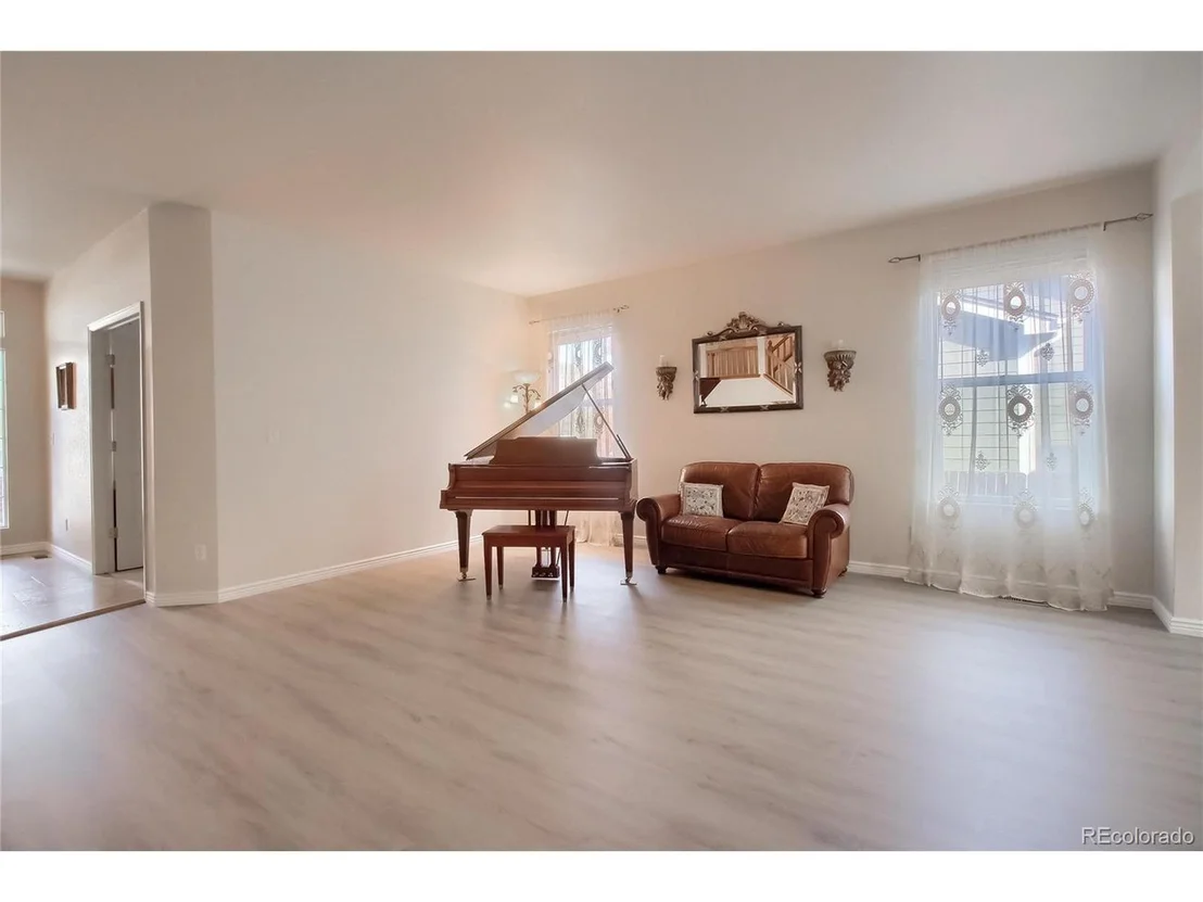 Photo of 4844 Mt Evans St