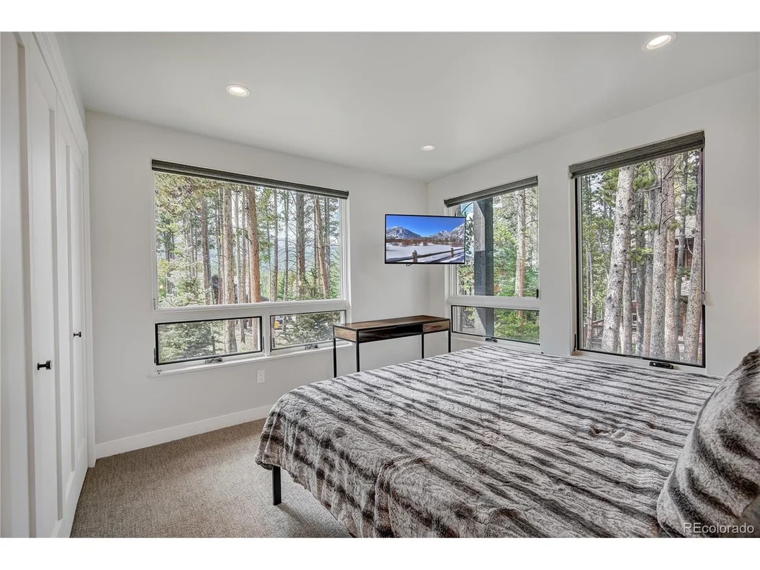 Photo of 19 White Cloud Dr