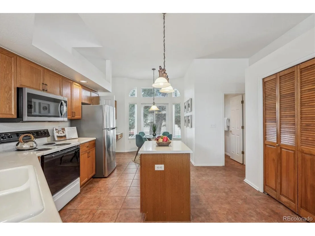 Photo of 1879 Foxfield Dr