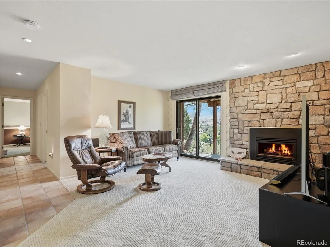 Photo of 5961 Crestbrook Dr