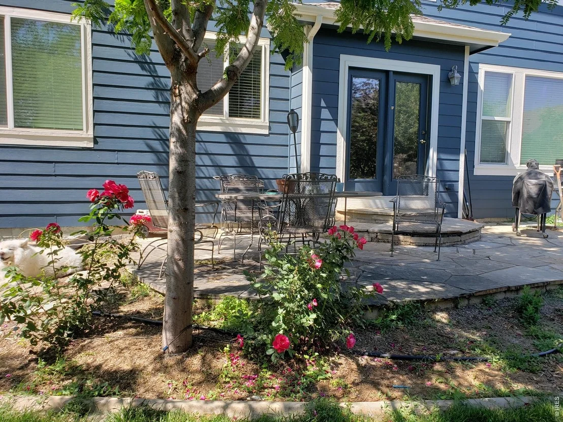 Photo of 2121 Baldwin St