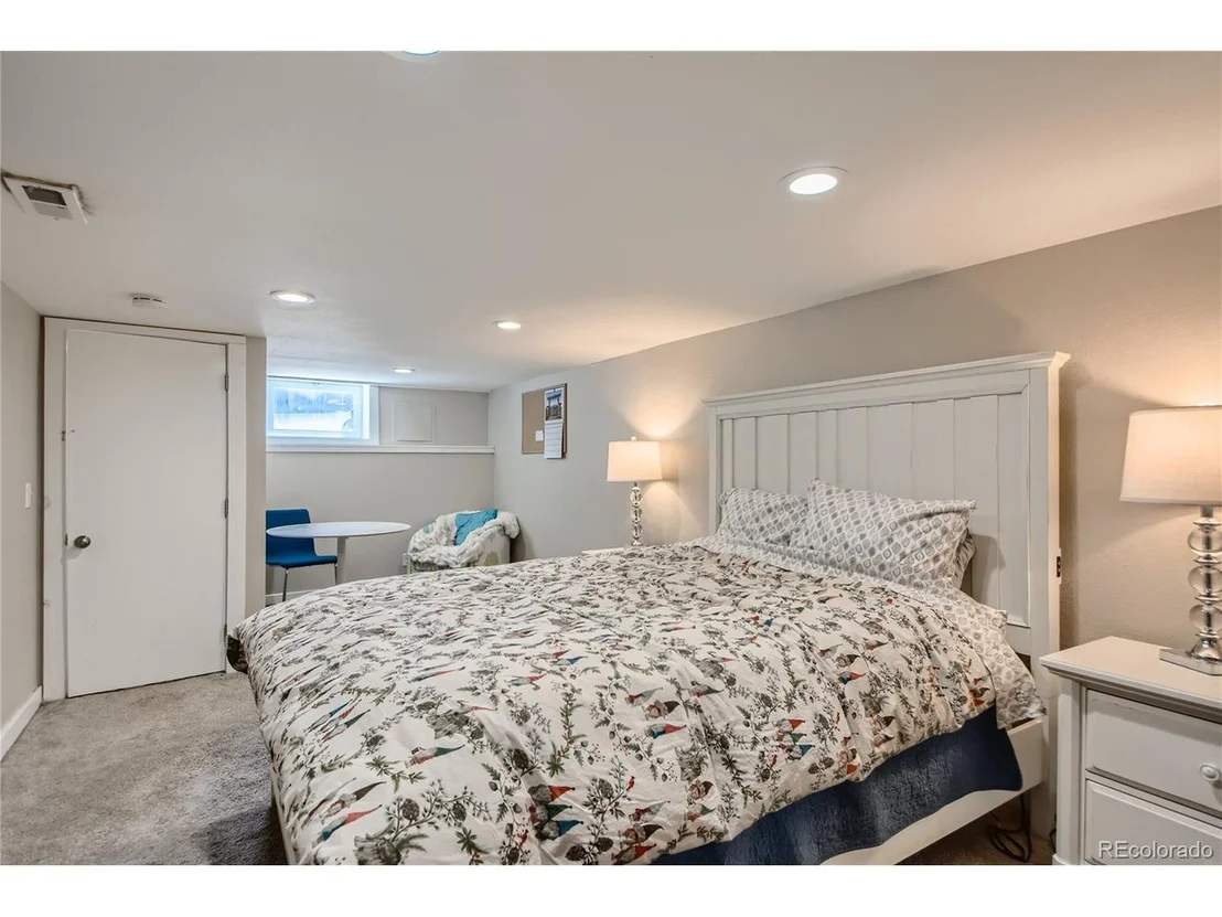 Photo of 5326 Lowell Blvd