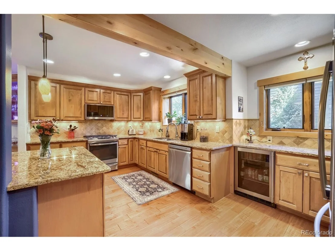 Photo of 460 W Coyote Dr