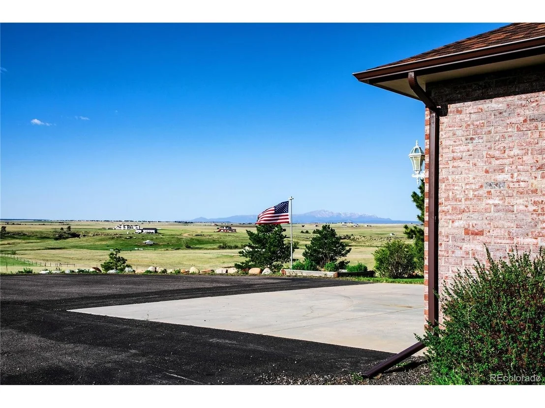 Photo of 2981 Rock Cir