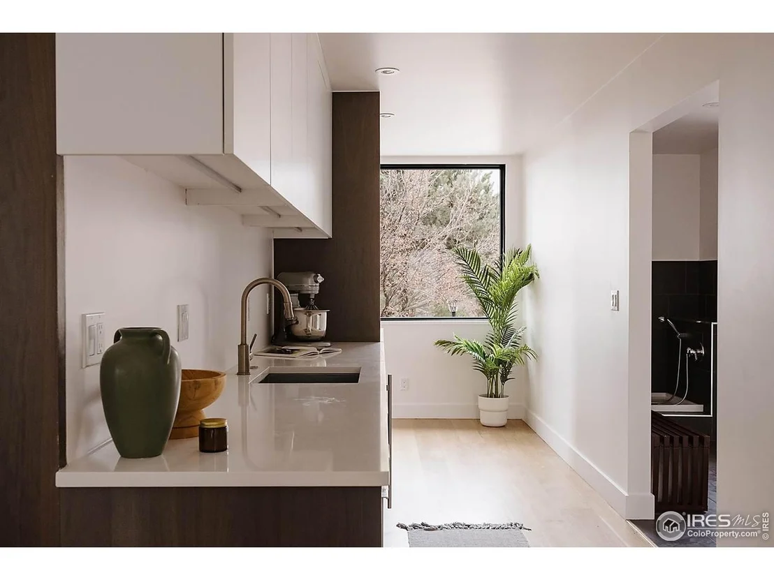 Photo of 210 Cactus Ct