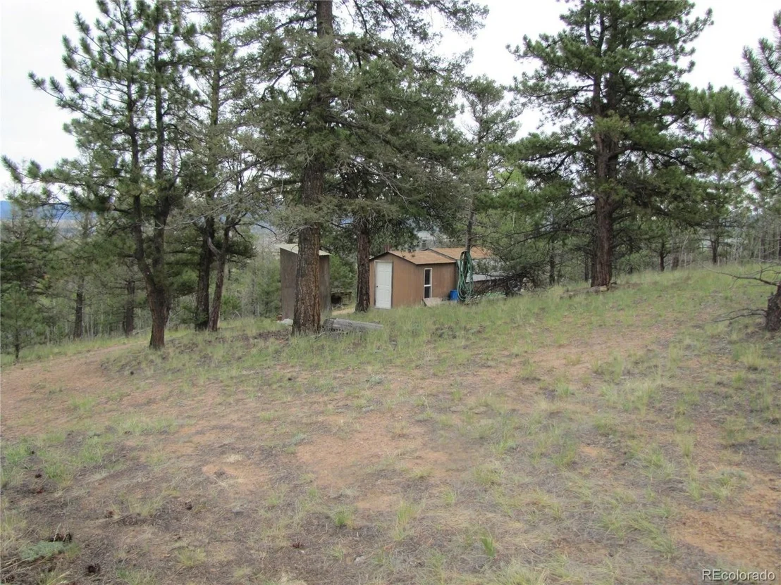 Photo of 657 Pine Ln