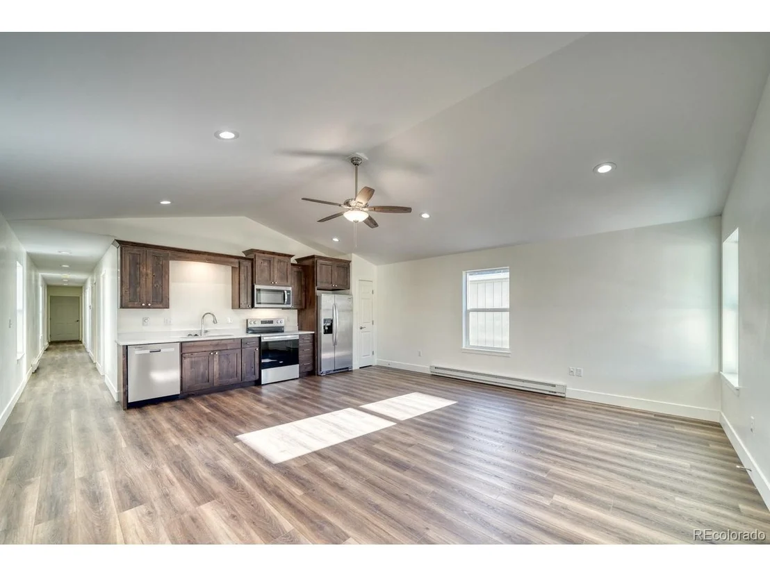 Photo of 10802 Willow Ave