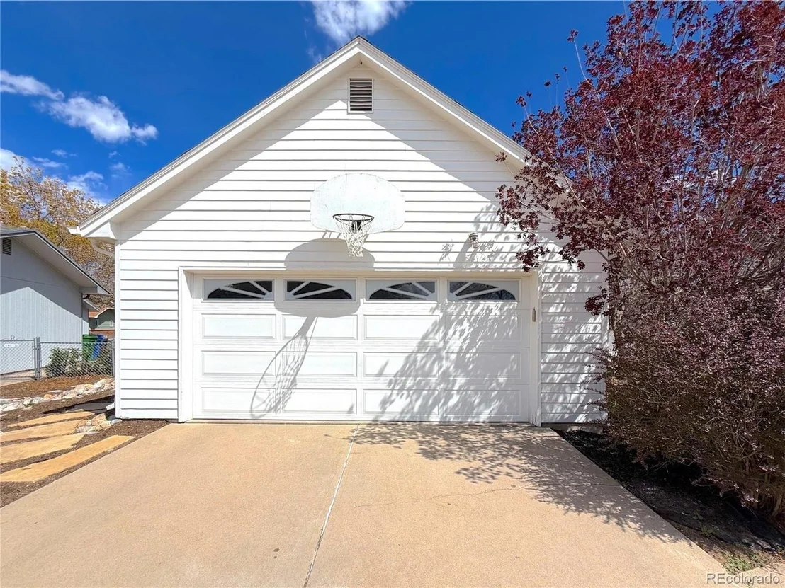 Photo of 3032 Tulane Dr