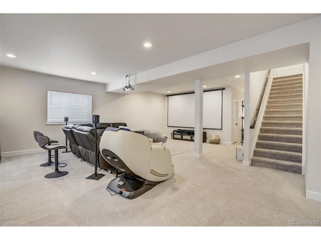 Photo of 5059 Ditmars Ln