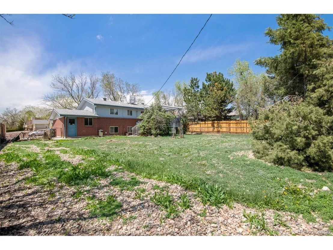 Photo of 9598 Lou Dr