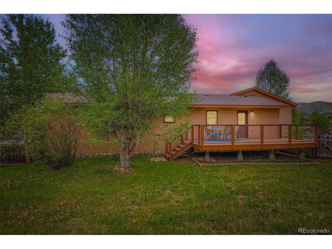 Photo of 674 Summit Dr
