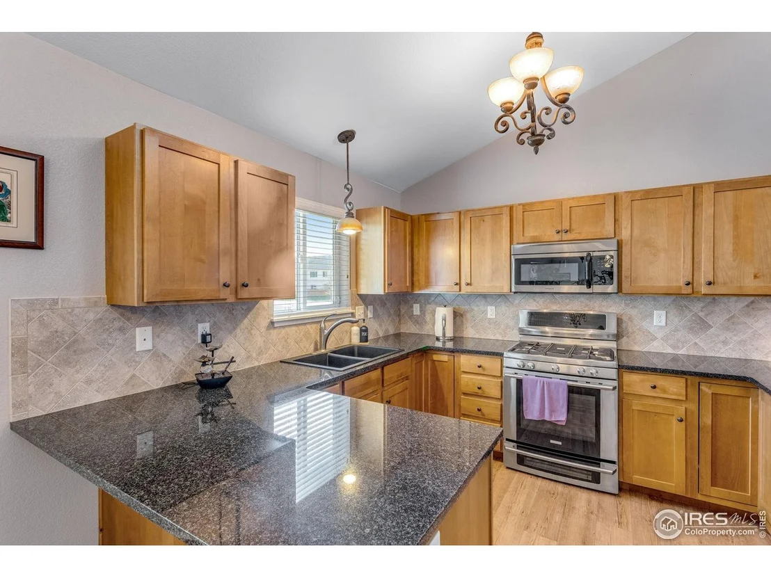 Photo of 680 Saratoga Way
