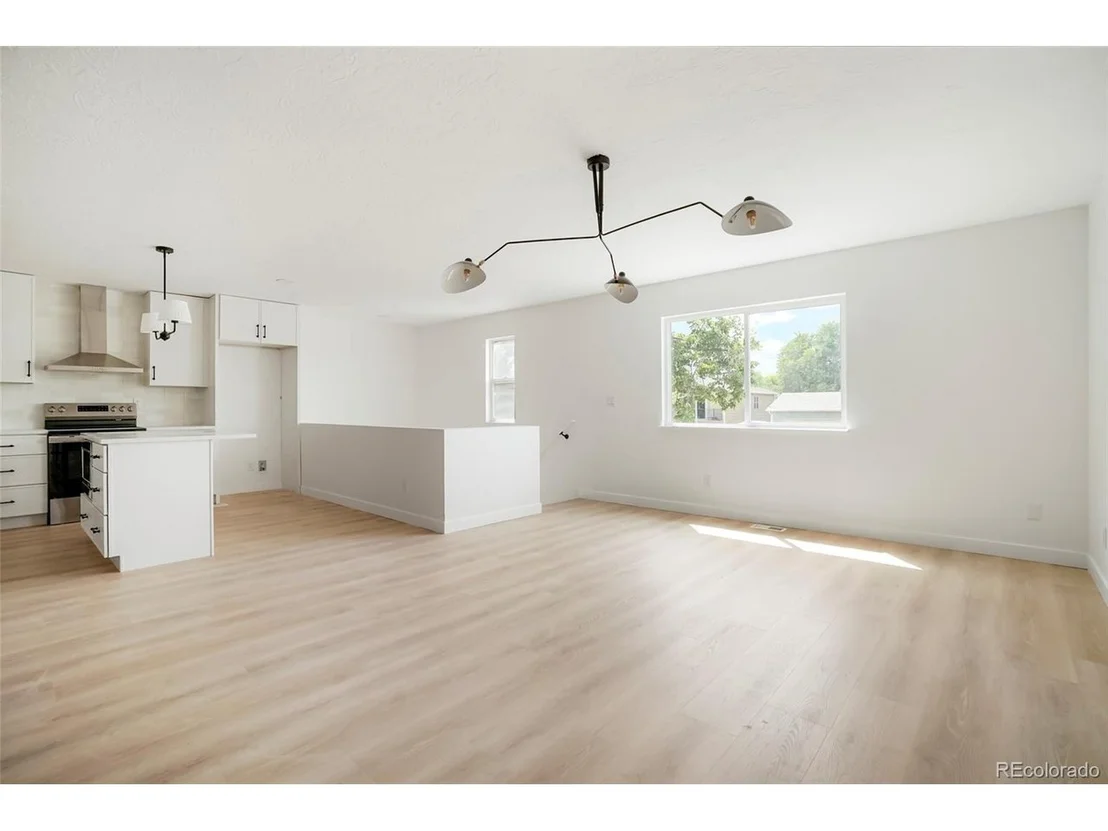 Photo of 2216 Apple Ave