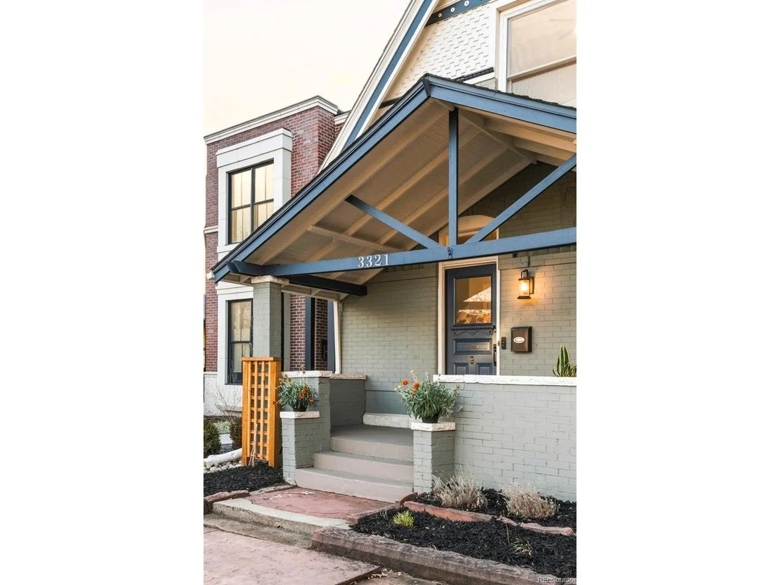Photo of 3321 Bryant St