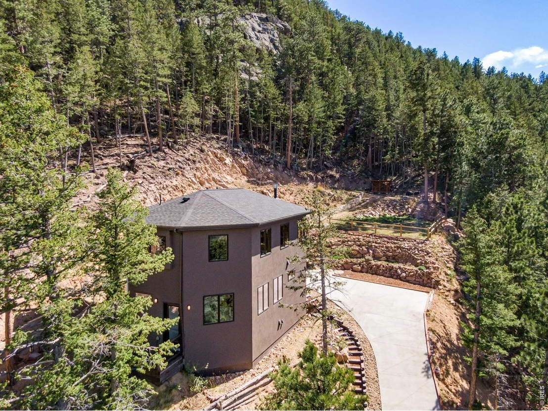 Photo of 80 Lookout Dr