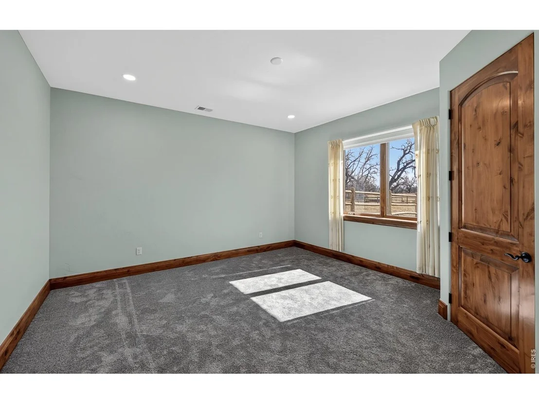 Photo of 2102 Shoreside Dr