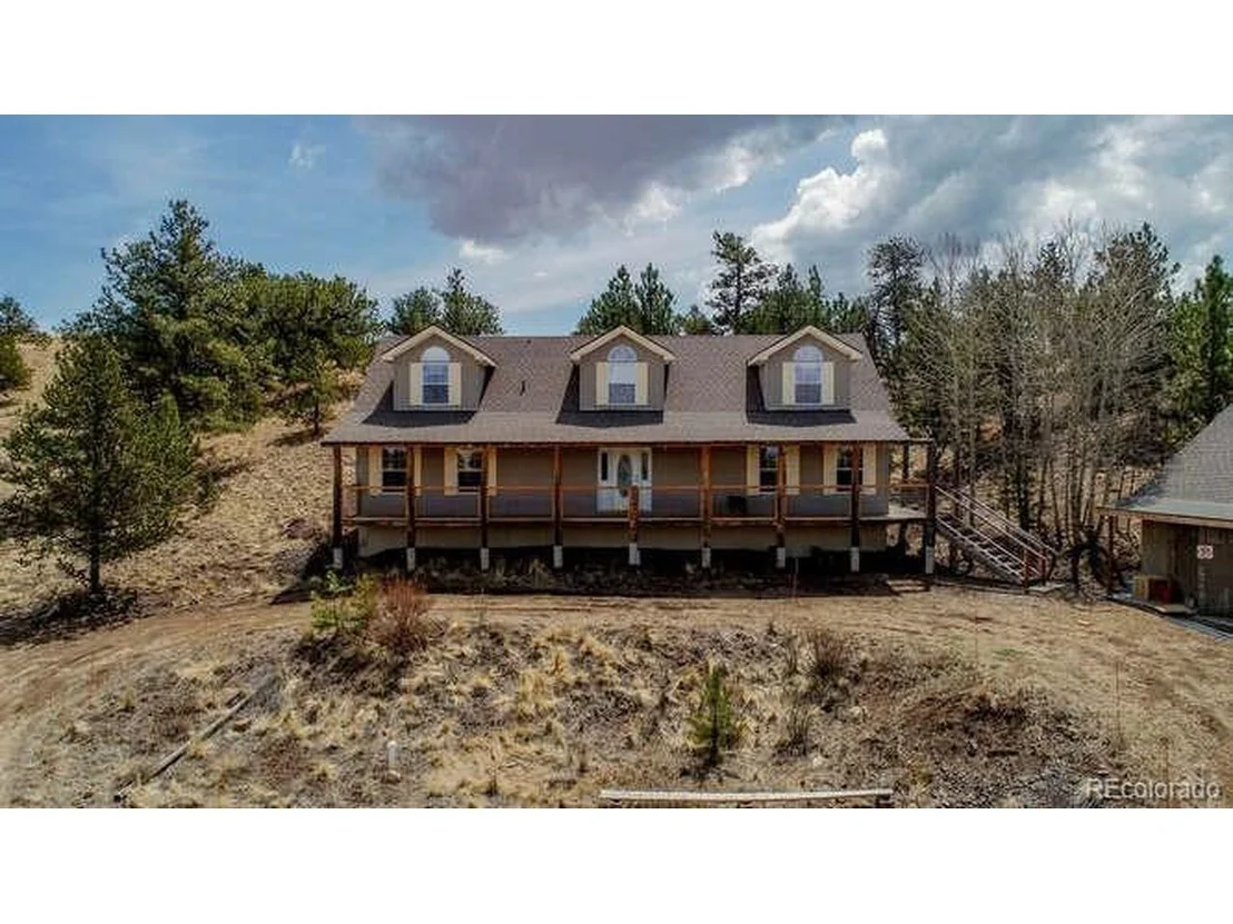 Photo of 370 Falcon Dr