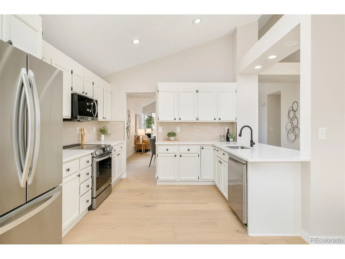 Photo of 6716 W 97th Cir