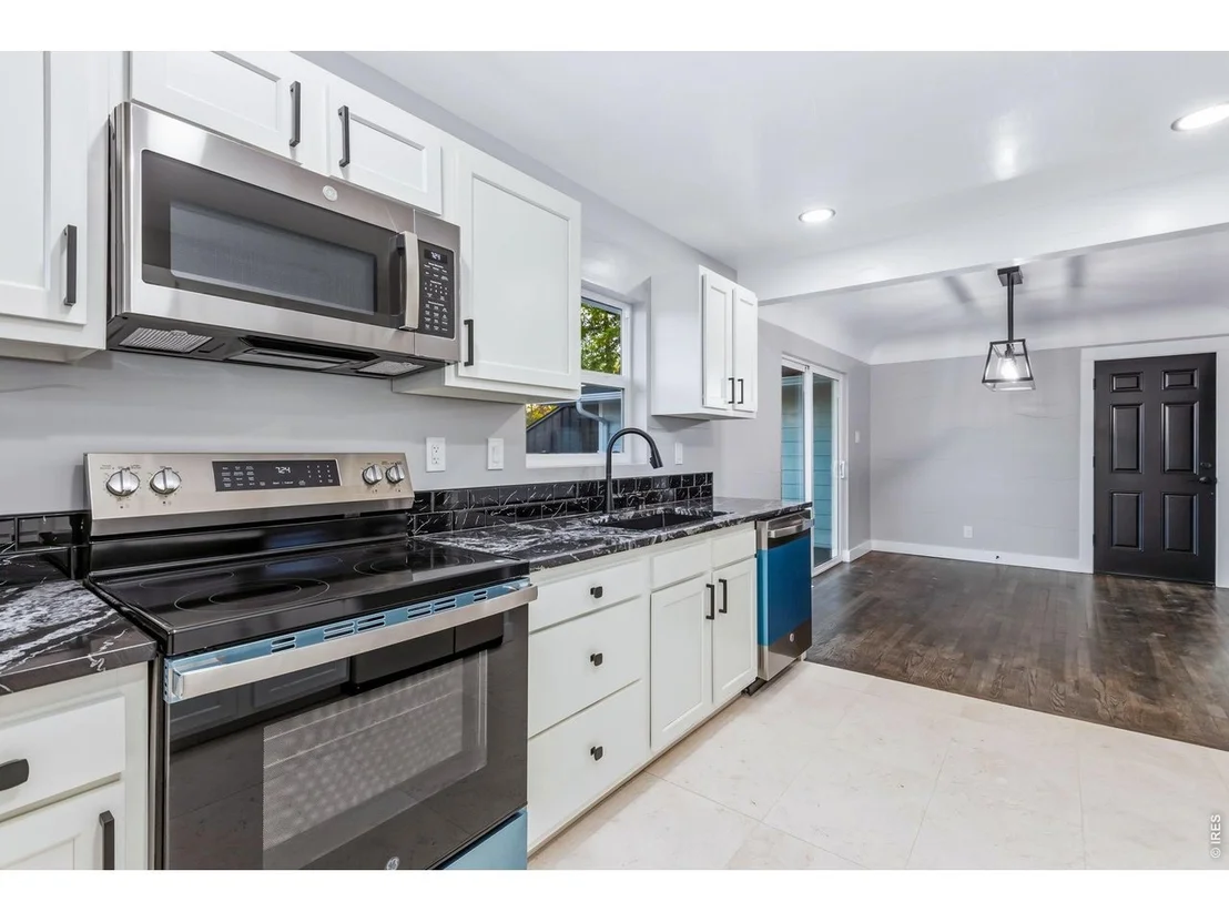 Photo of 1950 Montview Dr