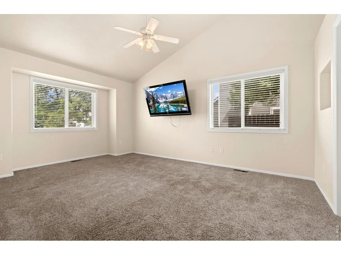 Photo of 910 N 7th Pl