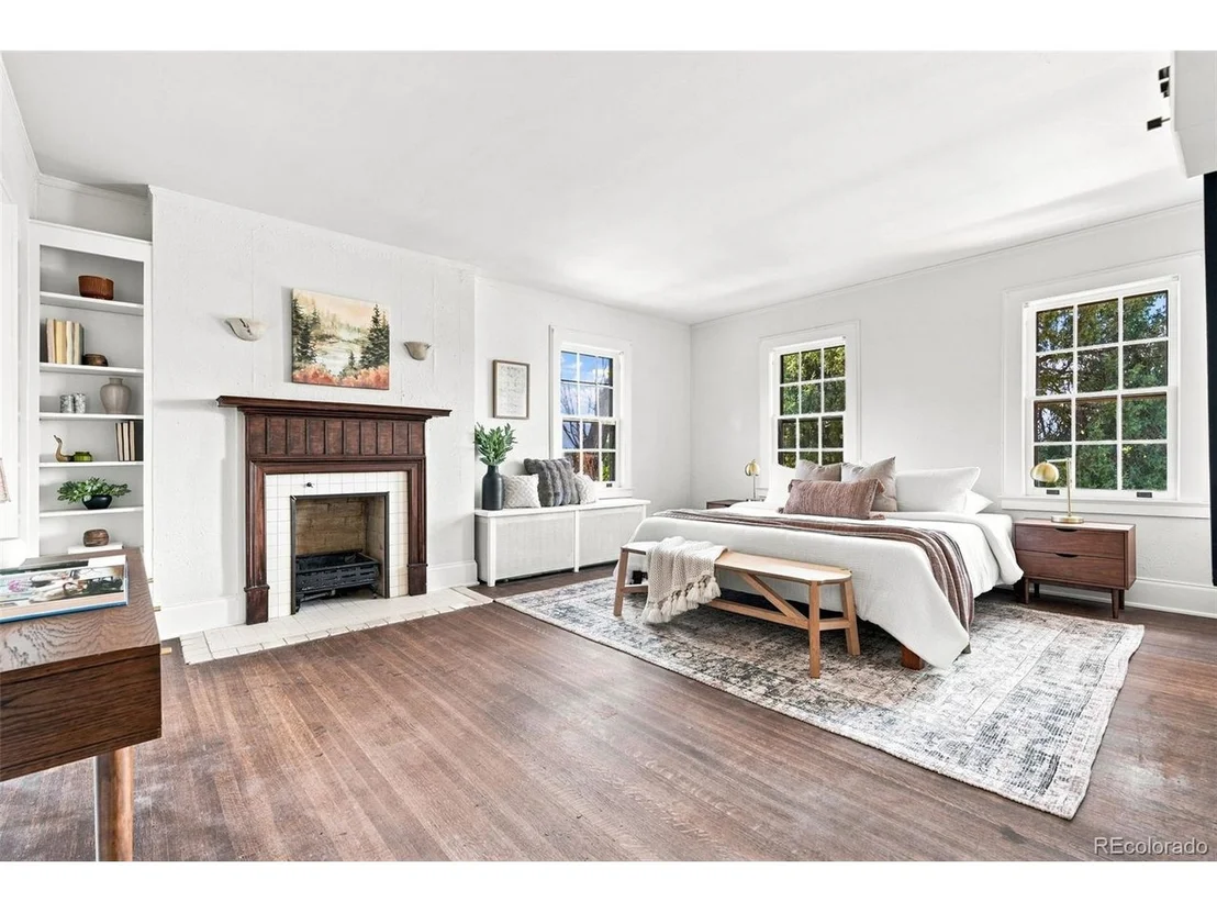 Photo of 2398 Colorado Blvd